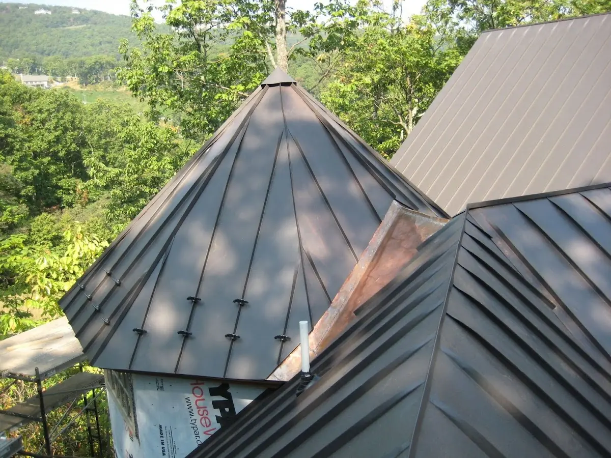 Professional Roof Tarp Installation by Craftsman Roofing in Travis Ranch